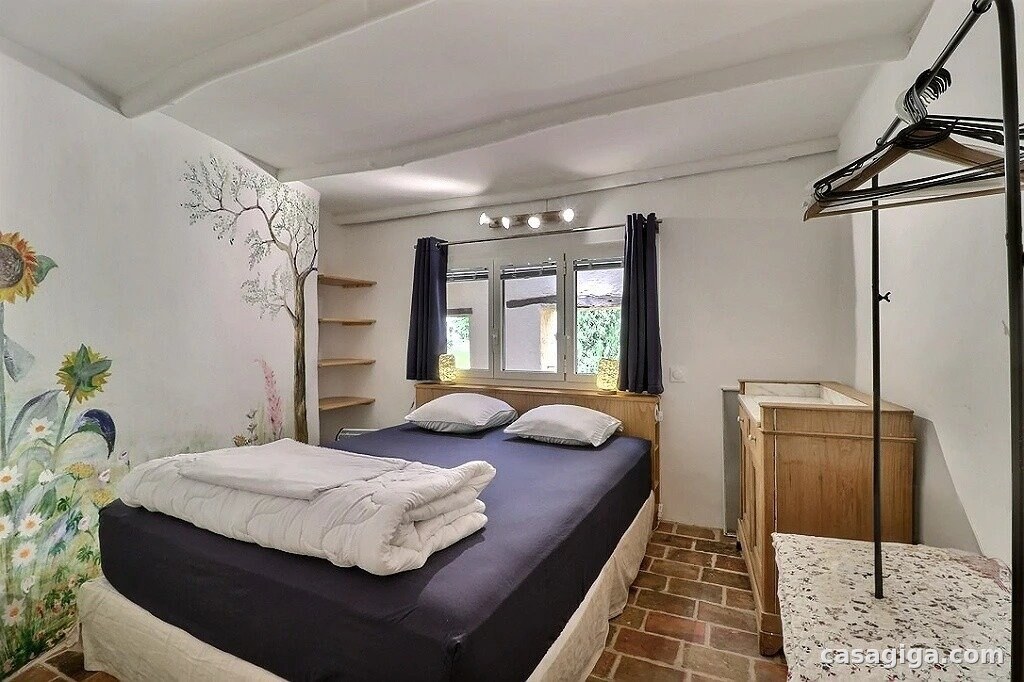 Location de house with pool à Fressac — photo 2